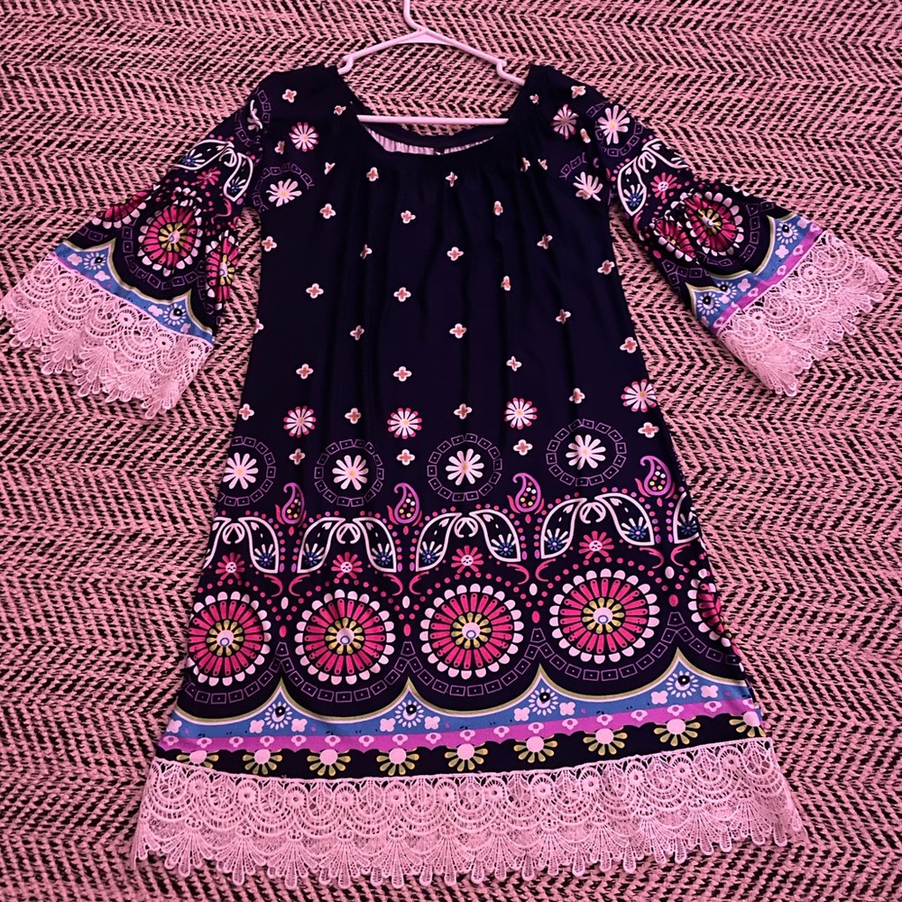 Cute & comfy! Dress it up retro or western! No tags but never worn!